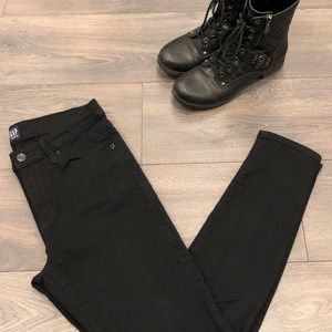 Black Gap True Skinny Jeans